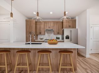 1318 Keswick Dr SW, Edmonton, AB T6W 4T4