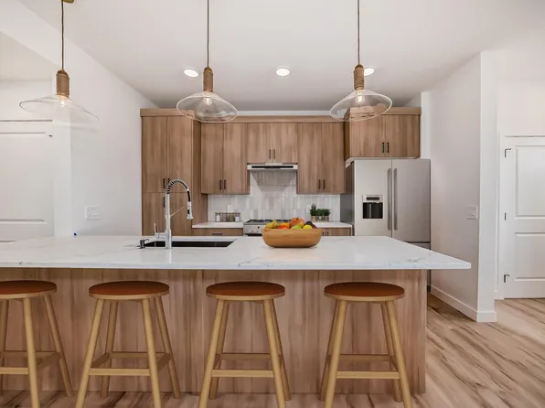 1312 Keswick Dr SW, Edmonton, AB T6W 4T4