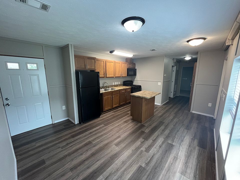 1st image of 15057 Forest Blvd N Trailer 116