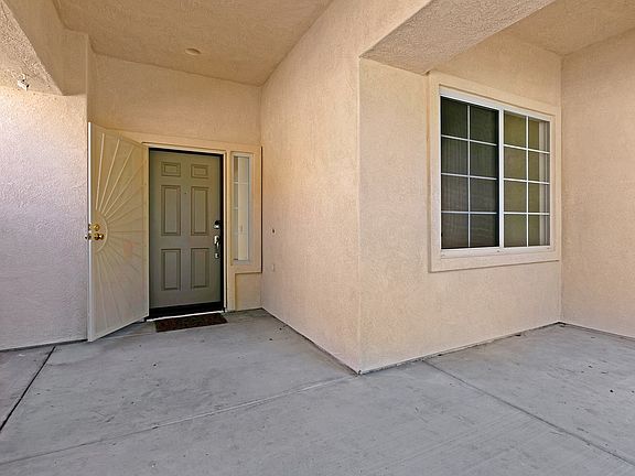 3rd image of 3937 Cadena Dr