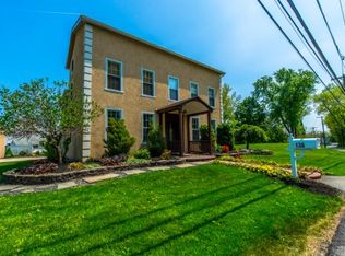 136 S Limerick Rd, Royersford, PA 19468