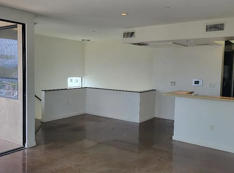 5420 Harold Way #306 — Photo 10