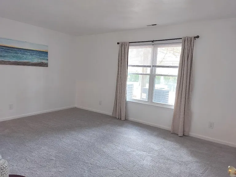 500 Barberton Dr — Photo 22