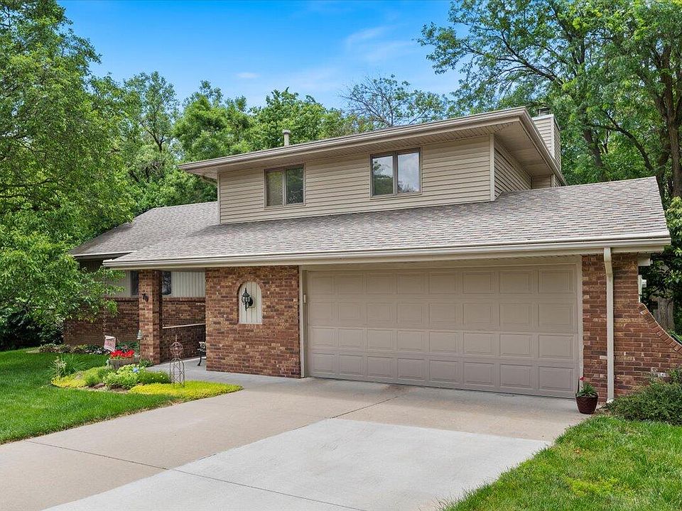 1st image of 70 Cottner Dr