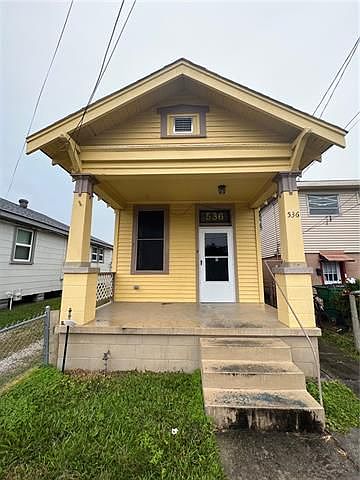1st image of 536 2nd Ave