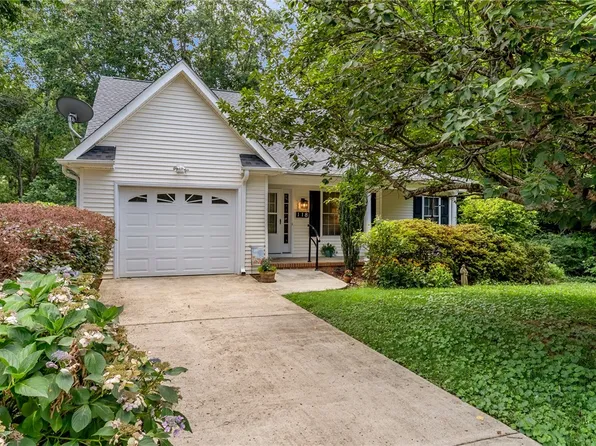 118 Grand Oak Cir, Pendleton, SC 29670