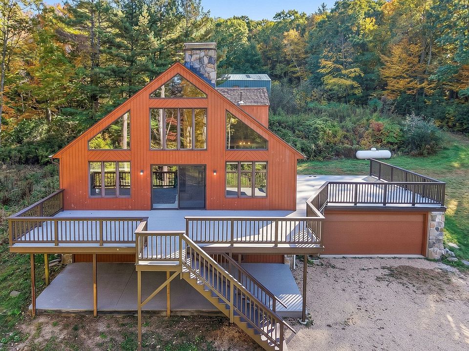 1st image of 73 Hardwick Pond Rd