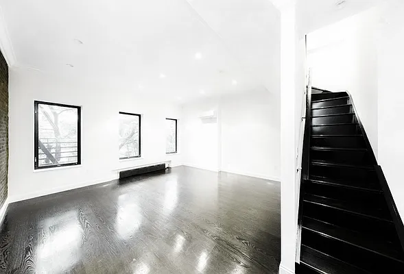 Rented by Metropolitan Property Group | media 3