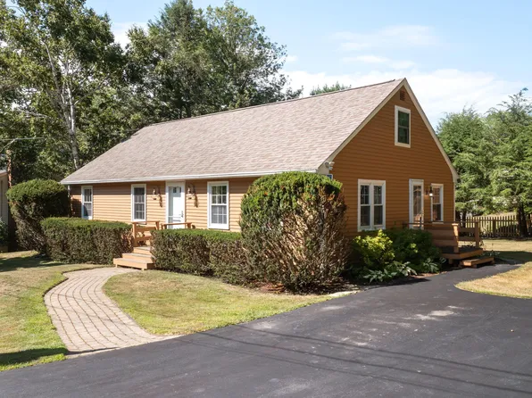 9 Elmwood Avenue, Yarmouth, ME 04096