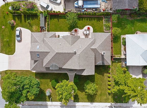 3rd image of 1766 Lee St