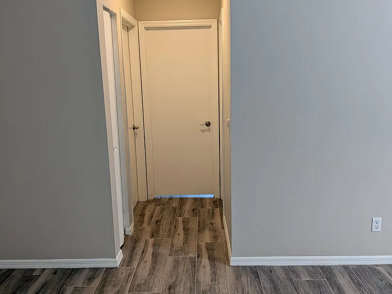 1020 Howell Ave — Photo 6