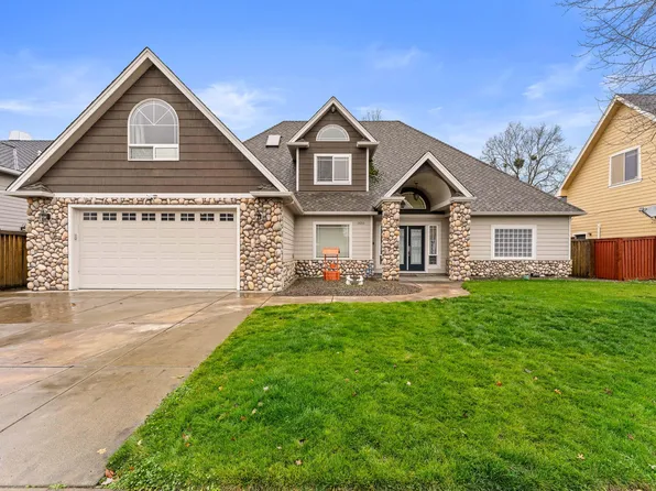 1653 Kentucky Ct, Central Pt, OR 97502