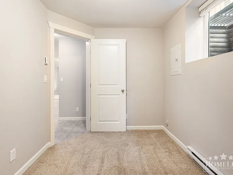18864 68th Ave #BASEMENT — Photo 15