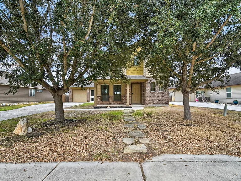 1030 Birdsong Ln — Photo 1
