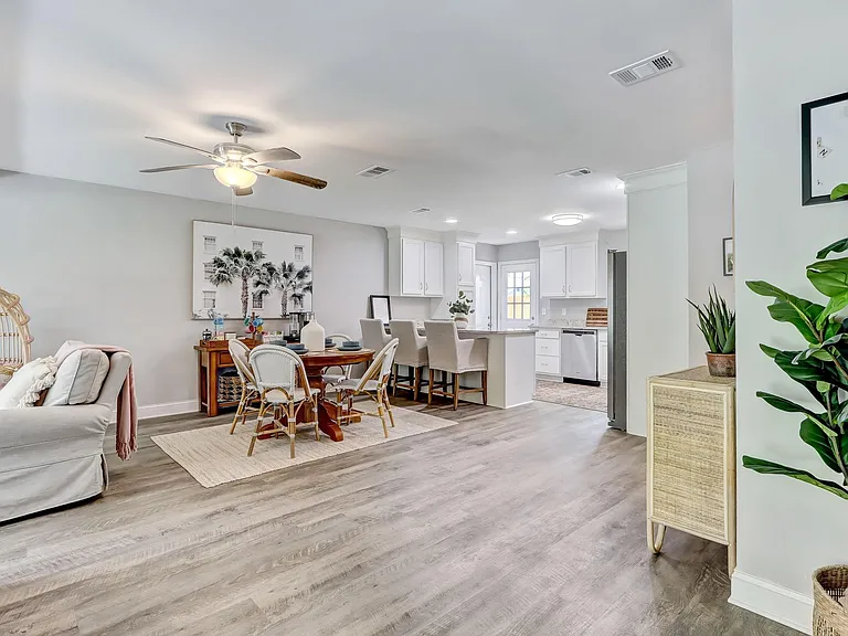 6 Cobia St — Photo 3