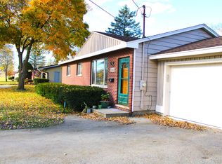 2464 W Maple Ave, Flint, MI 48507