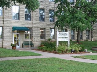 1415 E 6th Ave, Winfield, KS 67156