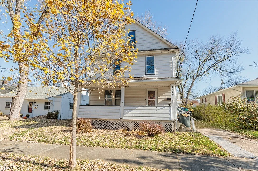 1309 Lexington Ave photo 1