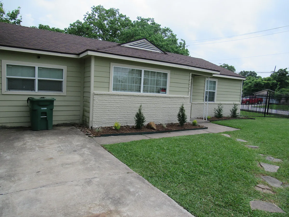 Front View - 10213 Fairland Dr