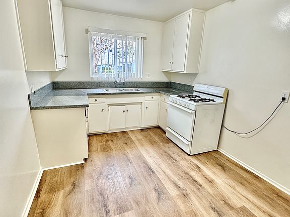 3rd image of 234 W Elm Ave #C