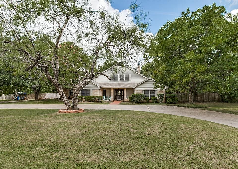 1st image of 730 Sunny Ln