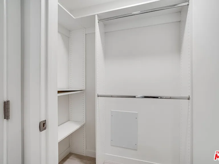 1021 S Shenandoah St #102 — Photo 9