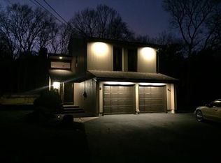 1 Bayview Ave, Berkley, MA 02779