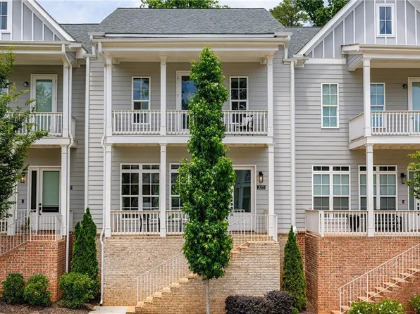 2075 Parkside Ln #8, Roswell, GA 30076