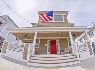5 L St #UP, Hampton, NH 03842