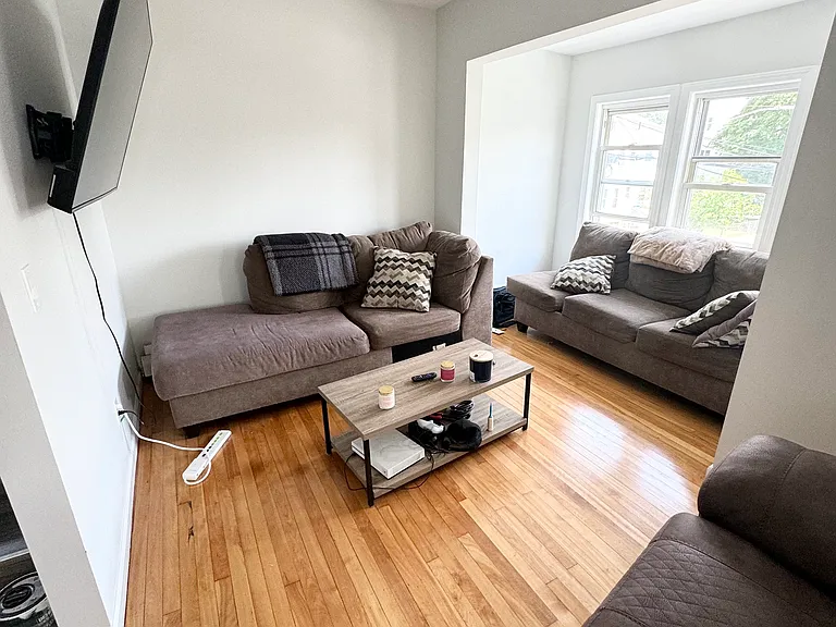 16 Eliot St #2 — Photo 5