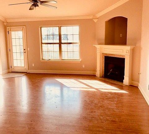 2nd image of 414 Meadow Wood Ln