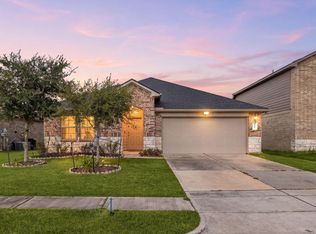 8007 Tamarind Ln, Baytown, TX 77521