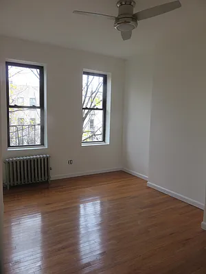 Rented by Space Real Estate | media 17