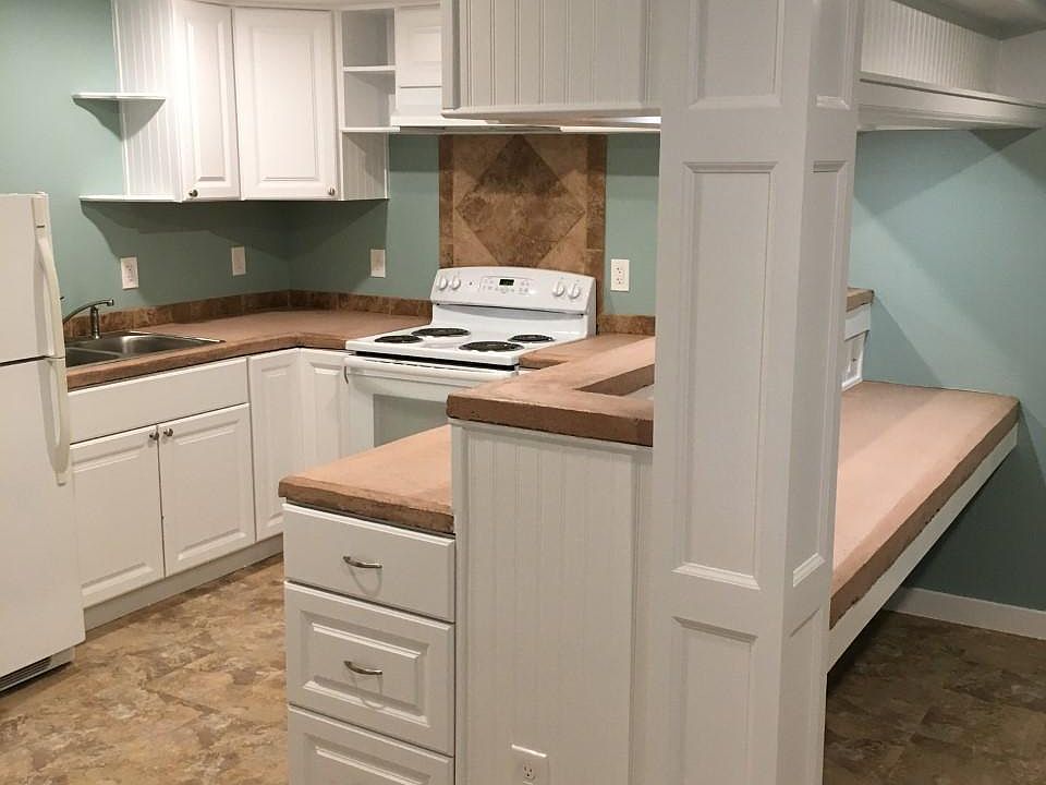 2nd image of 728 4th St