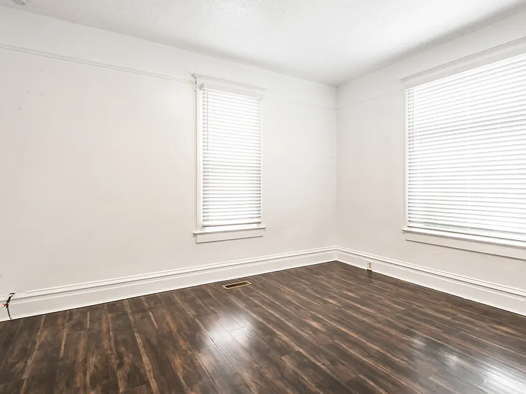 78 E Southgate Ave — Photo 3