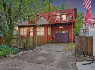 25 Bray Ave, Middletown, NJ 07748