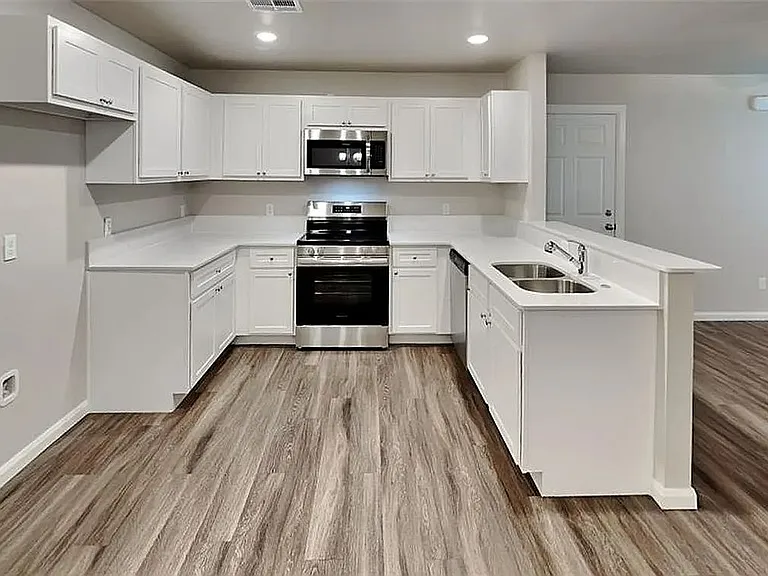 1104 Ashton Ln — Photo 20