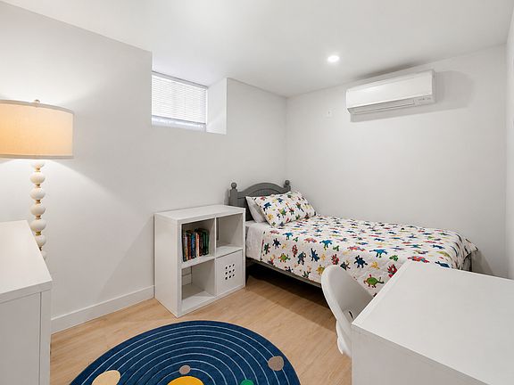 5th image of 507 8th Ave APT 2