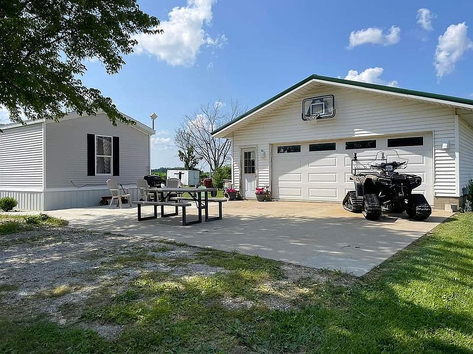 1120 Atwater Rd, Bad Axe, MI 48413 Zillow