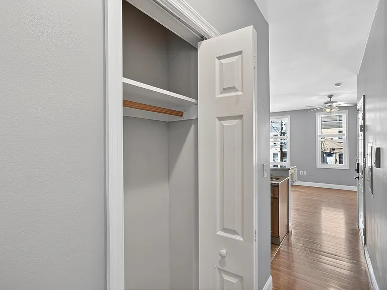 150 Van Horne St #2 — Photo 25