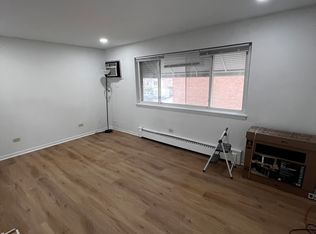 4832 Conrad St #1, Skokie, IL 60077