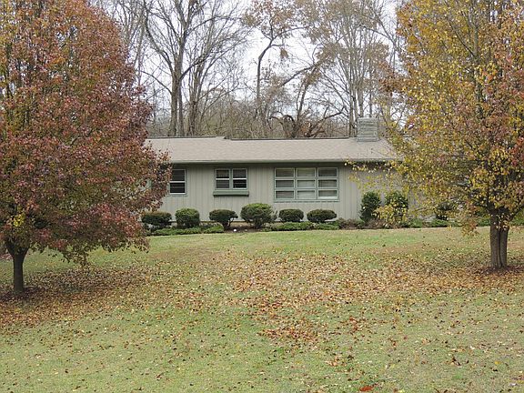 3rd image of 1057 Oakland Dr