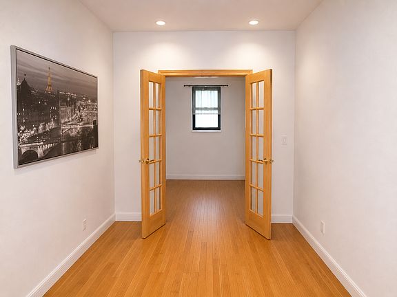 4th image of 19 W 46th St APT 5