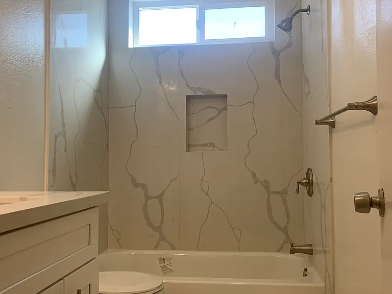 22721 Cottonwood Ave — Photo 28