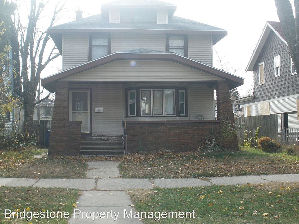 2nd image of 1126 Worden St SE