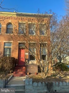 1374 G St SE, Washington, DC, 20003