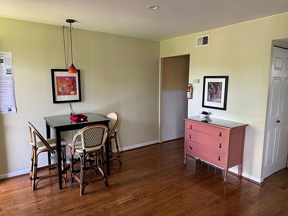 2nd image of 627 Garden Ave APT C-2
