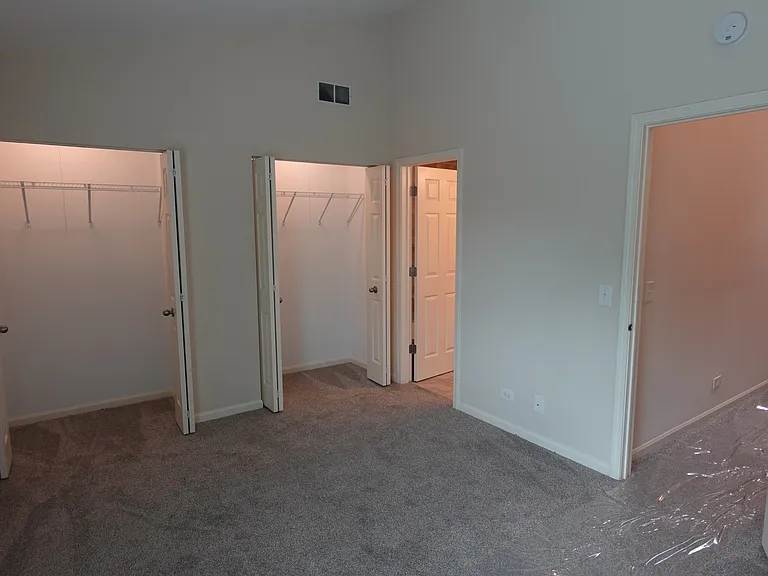 1070 Woodhill Ct — Photo 23