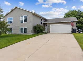 5760 Hertz Dr, Marion, IA 52302
