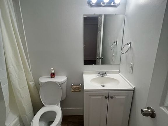 5th image of 529 SW 4th St APT 104